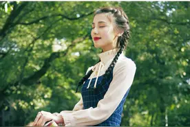 洋味十足的淑女范儿艾丽莎图片