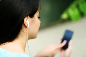 NEC 的新技术可利用耳机辨识你的身份图片