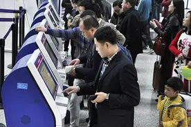 成都双流机场值机 30分钟可缩短成20秒图片