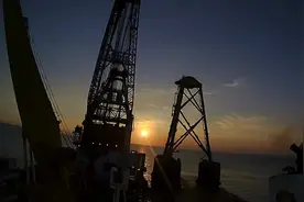 广州打捞局成功完成国内首个吸力筒导管架风机基础海上安装视频封面
