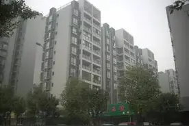 澳龙名城租车位：物管收中介费也就算了，还瞒着吃差价！图片