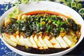 皮蛋豆腐图片