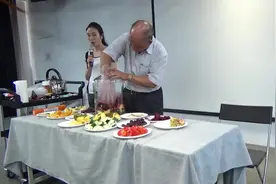 宝岛台湾旭宽集团 黄董事长 讲解 水果酵素制作祕诀视频封面
