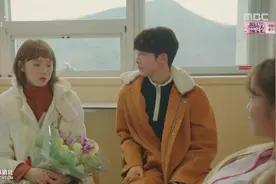 《举重妖精金福珠》李圣经和南柱赫前女友三人共处一室，尴尬了！视频封面