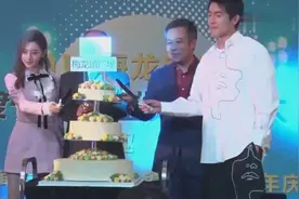 林更新白衬衫变身男神，九亿少女为白衣小新点赞视频封面