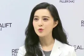 她是中国唯一入围全球最美的明星，比赵丽颖范冰冰漂亮视频封面