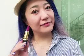全宇宙最好用的哑光唇膏VS史上最不专业的口红室外试色视频封面