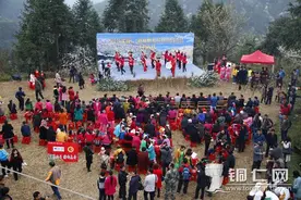 2016年铜仁·路腊野樱花观赏月活动开幕图片