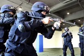 你知道吗？特警枪法其实比特种兵更准视频封面