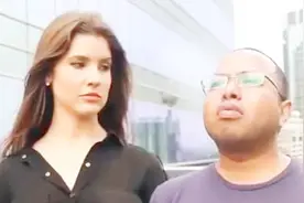 这就是有人在我边上抽烟，我一直想干的事情，这个女的太帅了