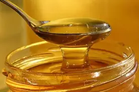 宝宝可以喝蜂蜜吗？不注意这一点可能会中毒！视频封面