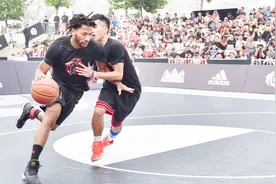 NBA球星罗斯参加路人王：回忆起在芝加哥打街球的时光！