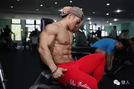 yingge,你的胸肌还痛吗?图片