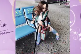 八卦：张柏芝拄拐杖瘫坐在椅子上 脚缠绷带视频封面