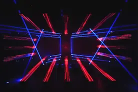 中国首款裸眼3D灯光艺术秀视频封面