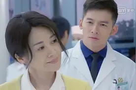 许晴医院遭遇前男友，被问儿子是跟她老公生的吗？瞬间蒙圈视频封面