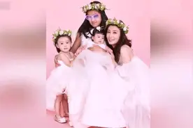 贾静雯一家五口拍摄亲子照 被女儿包围温馨幸福视频封面