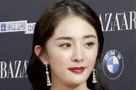 2017芭莎慈善夜女明星未修图流出！看了杨幂的素颜照网友无言视频封面