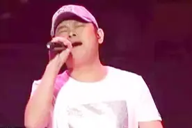 刀郎撕心裂肺唱一首《冲动的惩罚》唱哭了云朵，前妻杨娜沉默了！视频封面
