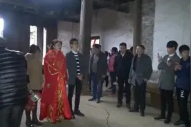 江西赣州农村一普通人家祠堂婚礼，礼数太多，把新娘头都转晕了视频封面