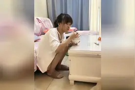 女生一碗饭刚吃两口却突然想吐，原因竟然是这样，场面秒尴尬视频封面