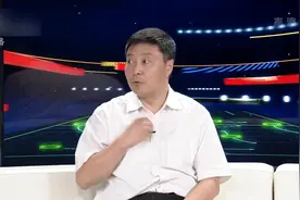 上海球迷质问：申花为何不续约曼萨诺？听听老板吴晓晖怎么说！视频封面