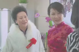 新婚大喜，新娘还在睡觉，就被新郎送来的惊喜吓了一跳，真浪漫！视频封面