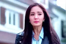 杨幂和老公因感情闹翻带孩子移民美国！视频封面