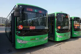 淮南市25台新能源公交车上线运行图片