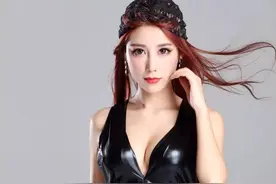 游戏女主播第二弹：全能的狐狸酱图片
