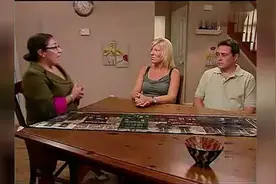 育儿：是什么原因让孩子不停的找零食吃？视频封面