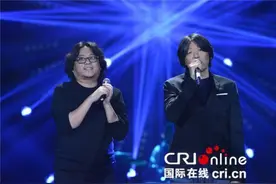 《我是歌手4》淘汰赛老狼追忆与高晓松兄弟情：我养他，他图片