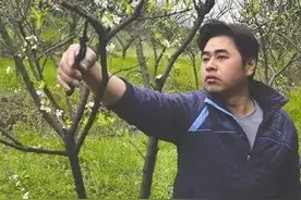 20年他进城，老爹怒；20年后他返乡，老爹还是怒图片