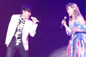 无敌了！林俊杰和李佳薇合唱《煎熬》不降KEY，什么水平？
