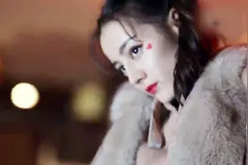 迪丽热巴写真，漫画里走出来的吃货胖迪，鹿晗都要舔屏了视频封面
