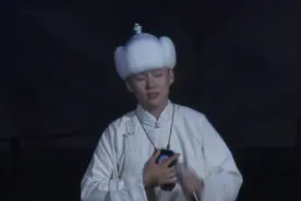 乌达木在国外演出，再唱《梦中的额吉》一开嗓台下掌声就沸腾了视频封面