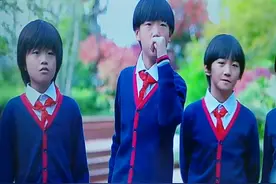 学校老大打不过这个新来的，还装逼视频封面