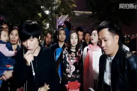 残疾歌手王亮《精忠报国》，马蹄南去人北望，人北望草青黄尘飞扬视频封面
