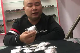 为什么小孩认了干爸干妈都要佩戴《银锁》？老汉告诉你视频封面