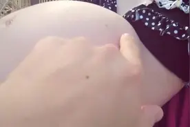 孕妇怀孕肚子竟奇形怪状，太不可思议啦！视频封面