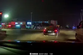这就是深圳交警禁摩的的原因！图片
