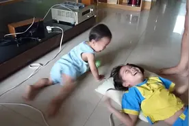 爱吃姐姐醋的小屁孩...哈哈哈图片