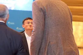 马云博鳌获赞最萌身高差 跟姚明合影大佬是有多想不开图片