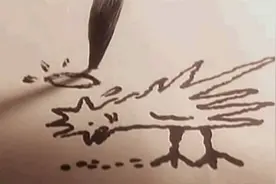 搞笑！这会是小鸡吃米？明明是早起的鸟儿有虫吃！图片