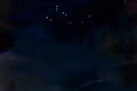 《天黑以后》：你比烟花更寂寞图片