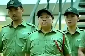 监狱里唱歌跳舞既然不叫我，大家一起唱，全都是大腕呐