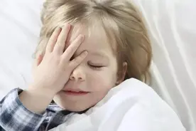 小儿磨牙，妈妈别不当回事儿图片