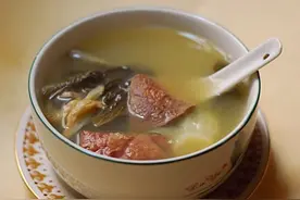 滋润猪肺汤谱推荐 舒缓咳嗽感冒食疗美食图片
