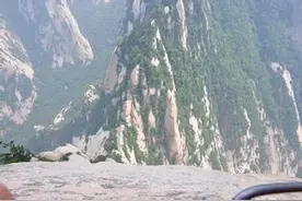 悬崖绝壁的爱情图片