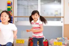 孩子爱尿裤子，也许是大人的错图片